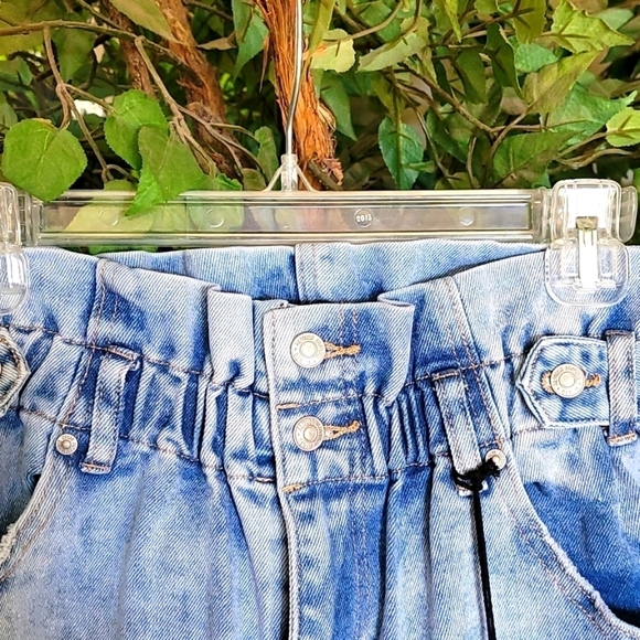 Almost Famous Crave Fame Paperbag waist Skinny Jeans. Size L - Picture 4 of 10